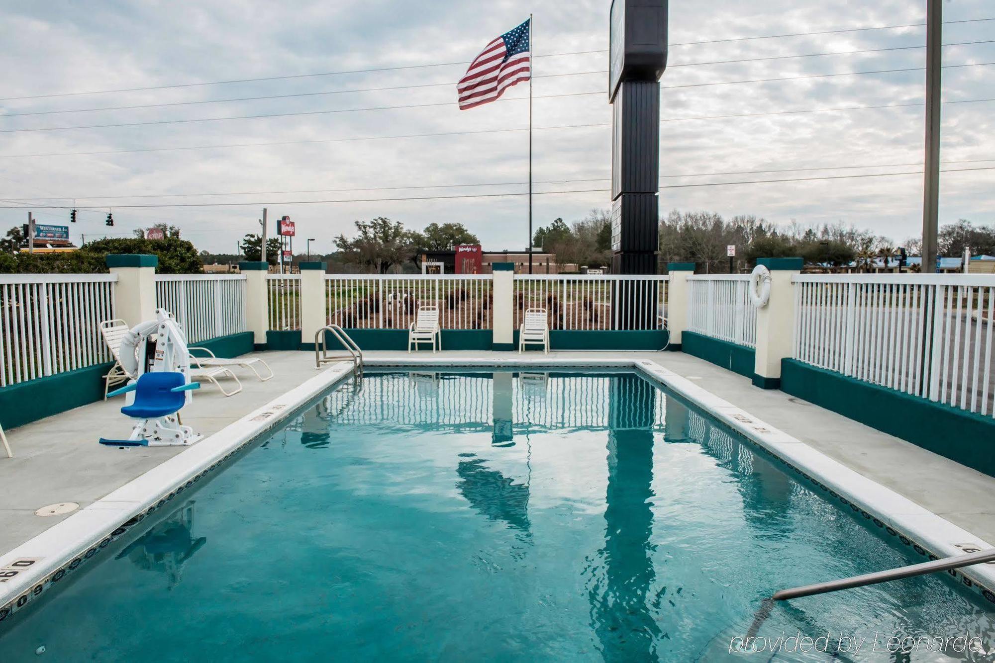 Quality Inn Chipley I-10 At Exit 120 Exteriör bild