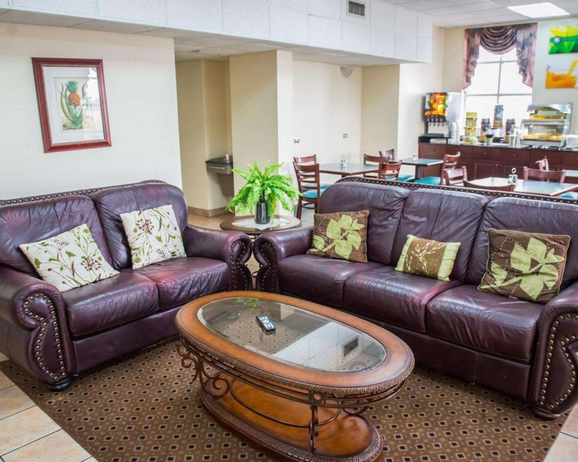 Quality Inn Chipley I-10 At Exit 120 Exteriör bild